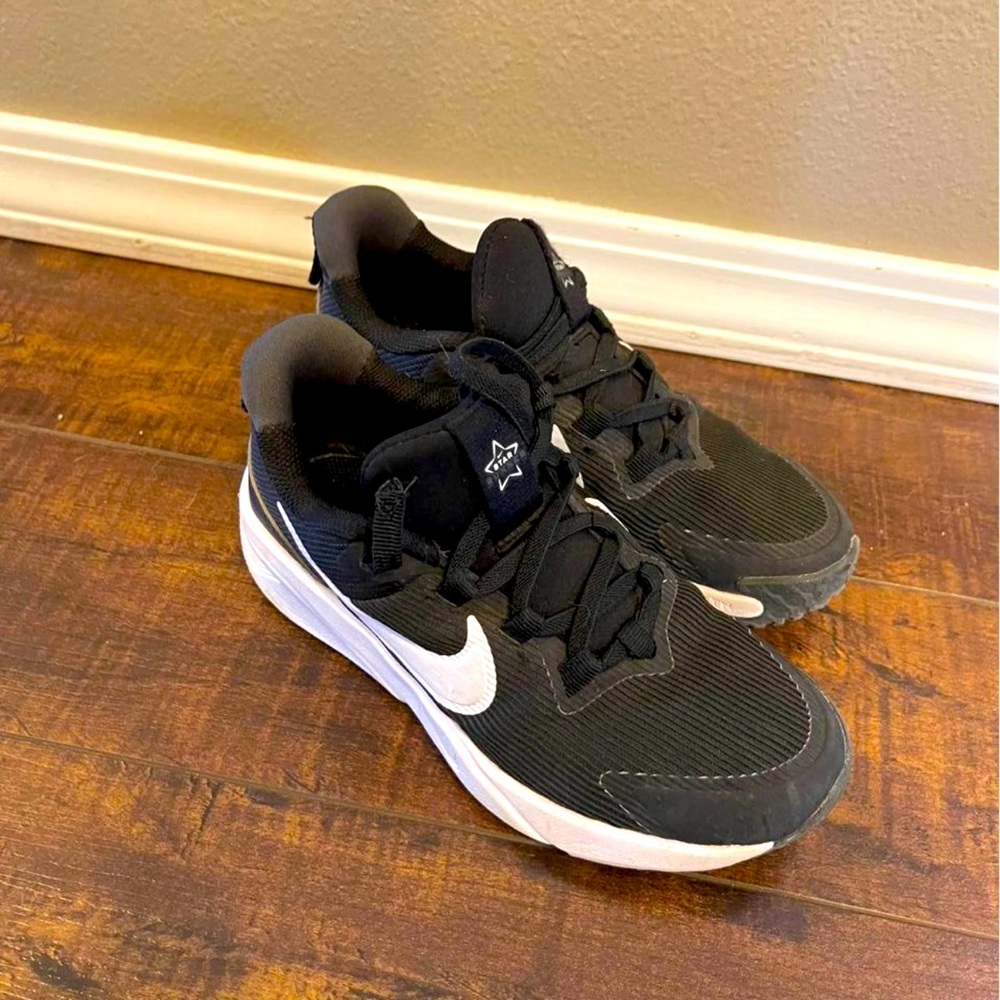 Boy’s Nike Sneakers